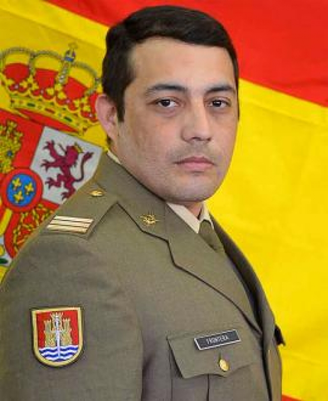 Dos sargentos de la Brigada 'Guzmán el Bueno' X salvan la vida a un ciclista accidentado en la carretera en Badajoz