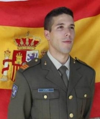 Un sargento de la 'Galicia' VII reanima a un corredor en la vía pública