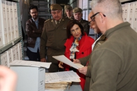Fuente MDE, mientras se celebraba el pleno sobre retribuciones la ministra Robles visitaba el Archivo General Militar de Guadalajara