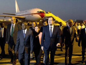 Rajoy visita por sorpresa Yibuti para felicitar la Navidad a los militares que luchan contra la piratería en el Índico