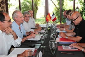 Morenés y Le Drian mantienen un encuentro informal en Gredos